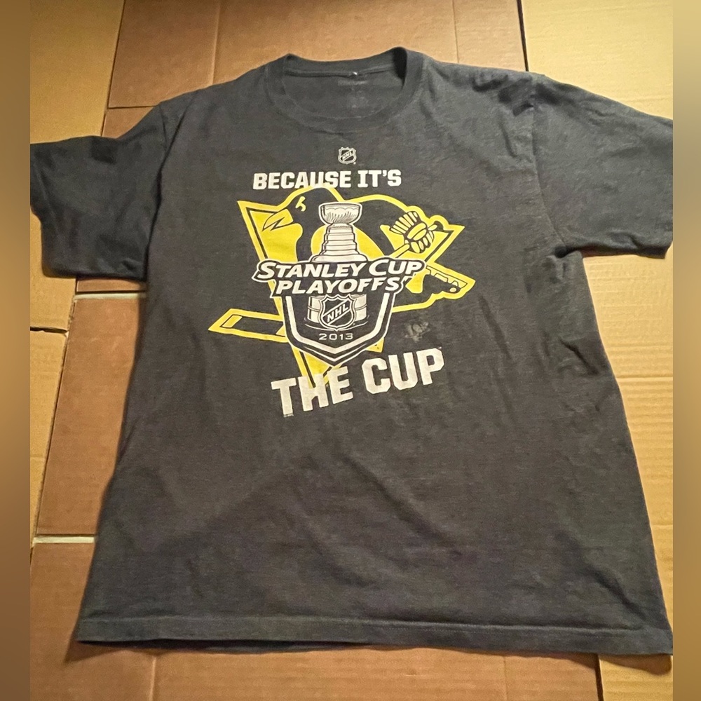 Pittsburgh Penguins 2013 Stanley Cup Playoffs NHL Hockey Team Reebok L T-shirt!!